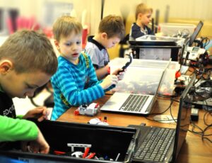 Що не так з позашкільною освітою в Україні і як це виправити