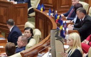 IN MOLDOVA THE VOTERS BEAT THE DEPUTIES FOR THE LACK OF COALITION